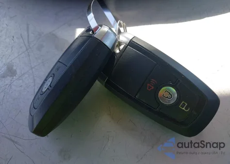 2018 Ford Ecosport Titanium z USA, uszkodzony, nr VIN MAJ6P1WL3JC212166